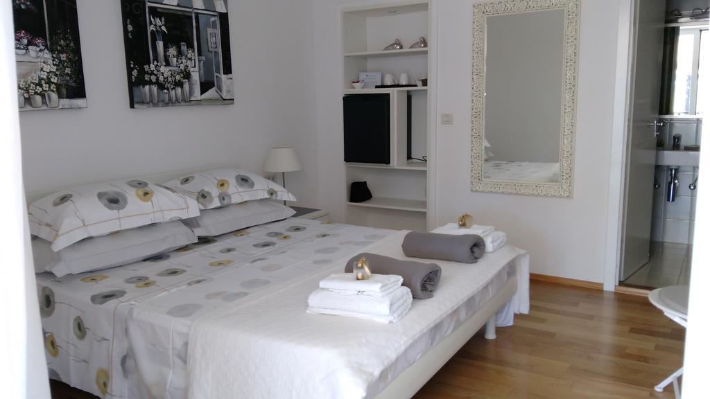 Corte Dei Merli Suite & Room Rovinj Exterior photo